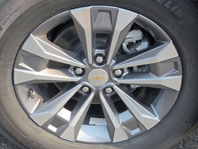 New 2026 Chevrolet Equinox LT w/ Convenience Package II AWD/4WD image 11