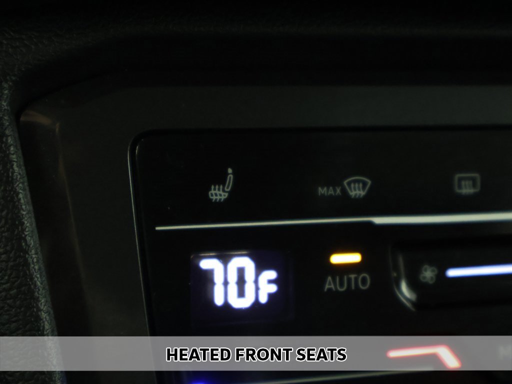 Used 2023 Volkswagen Tiguan SE image 6