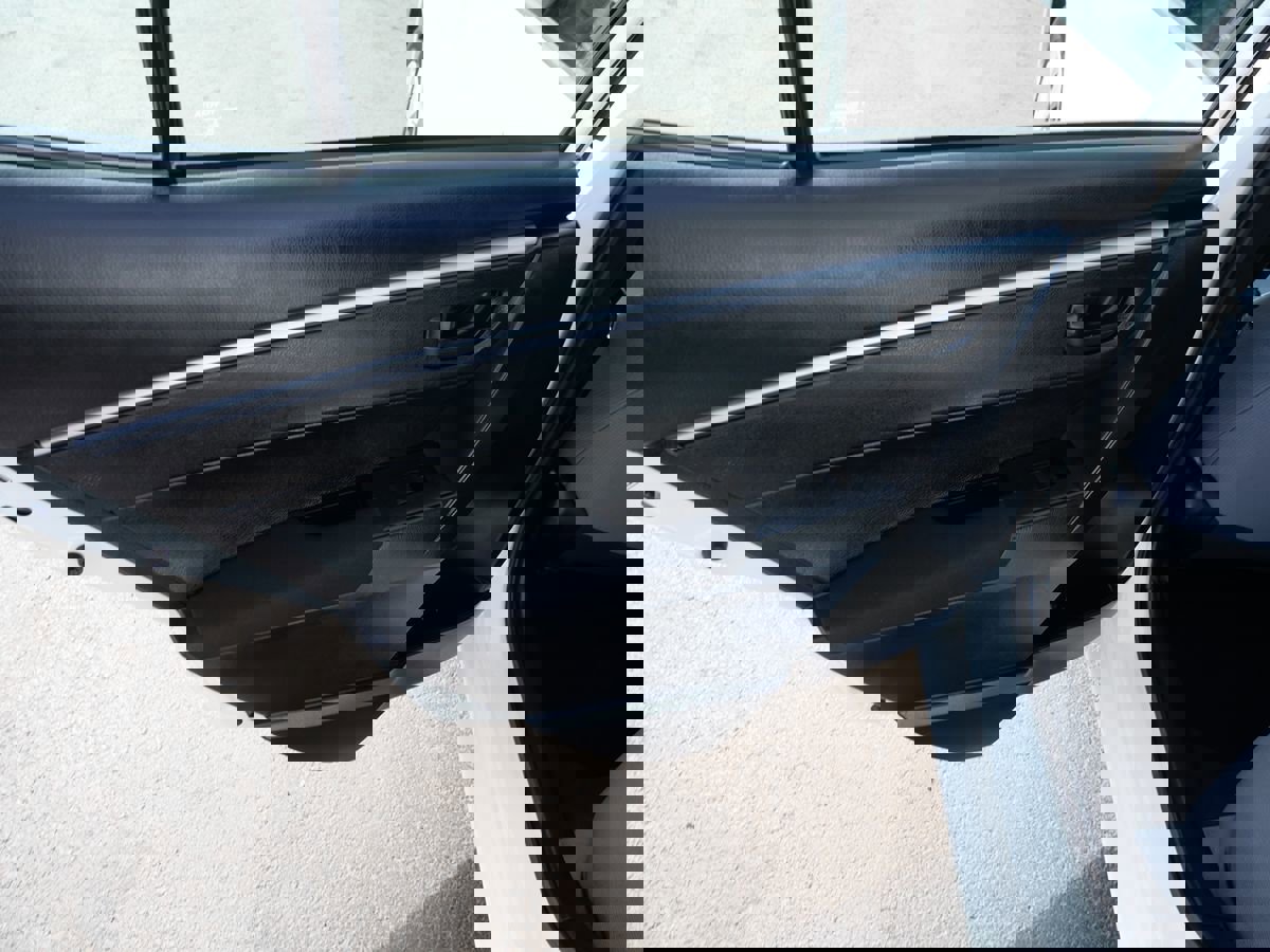 Used 2016 Toyota Corolla L image 17