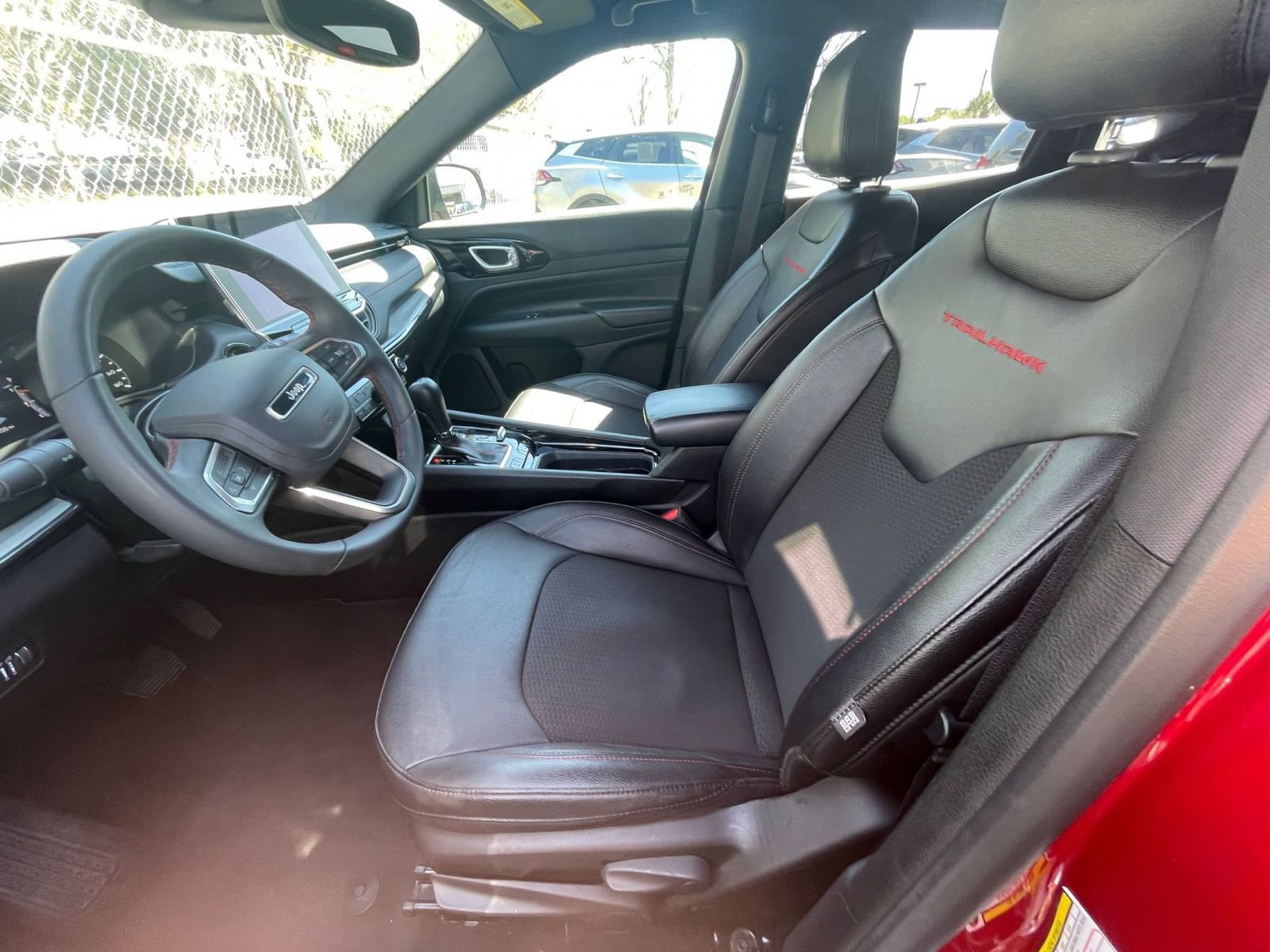 Used 2025 Jeep Compass Trailhawk AWD/4WD image 24