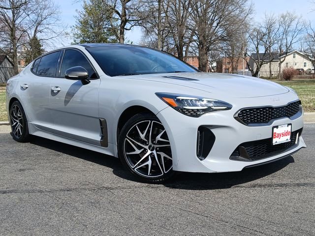 Used 2022 Kia Stinger GT-Line w/ Sun & Sound Package image 2