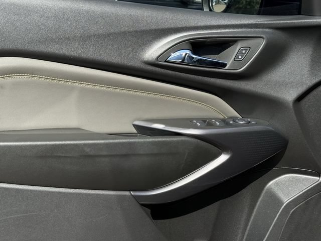 Certified 2025 Chevrolet Trax ACTIV FWD image 26