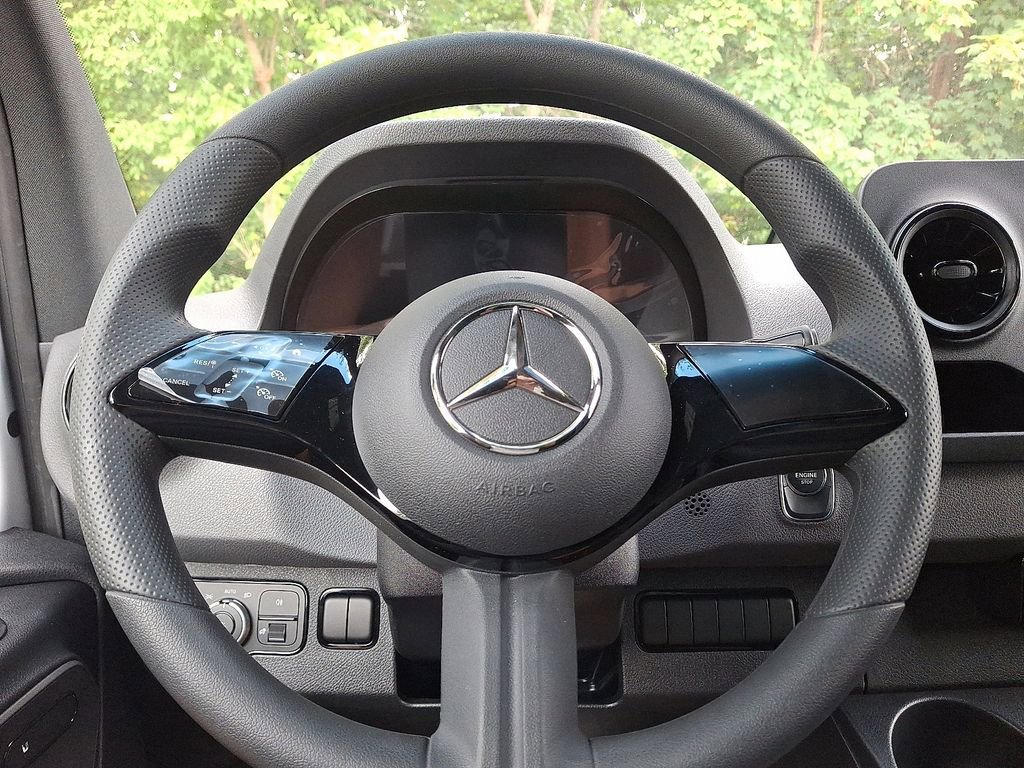 New 2025 Mercedes-Benz Sprinter 2500 image 14