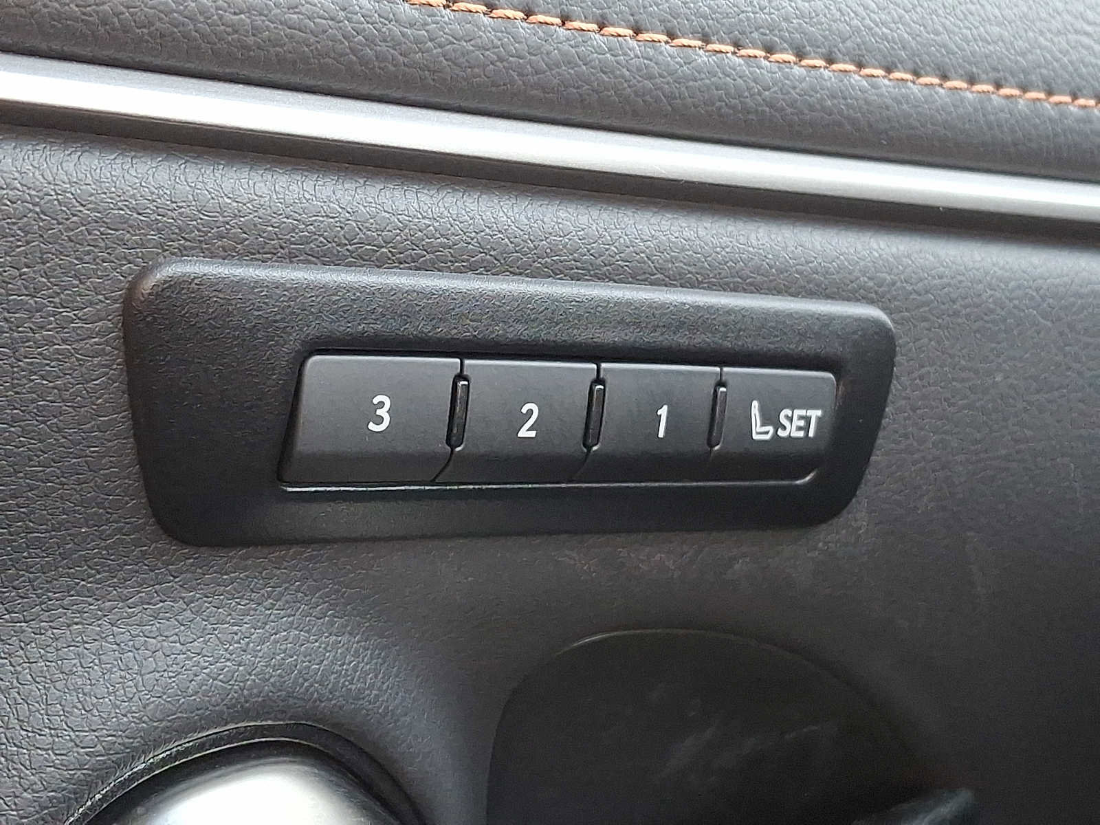 Used 2024 Lexus ES 250 w/ Premium Package image 24