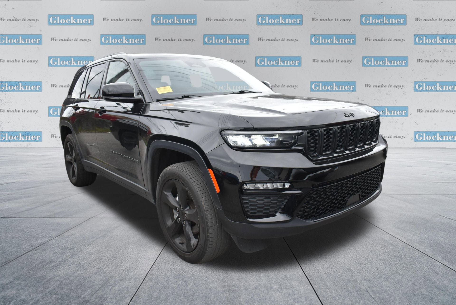 Used 2023 Jeep Grand Cherokee Limited w/ Black Appearance Package AWD/4WD image 8