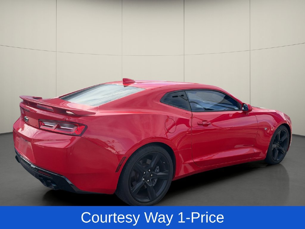 Used 2017 Chevrolet Camaro SS RWD image 8