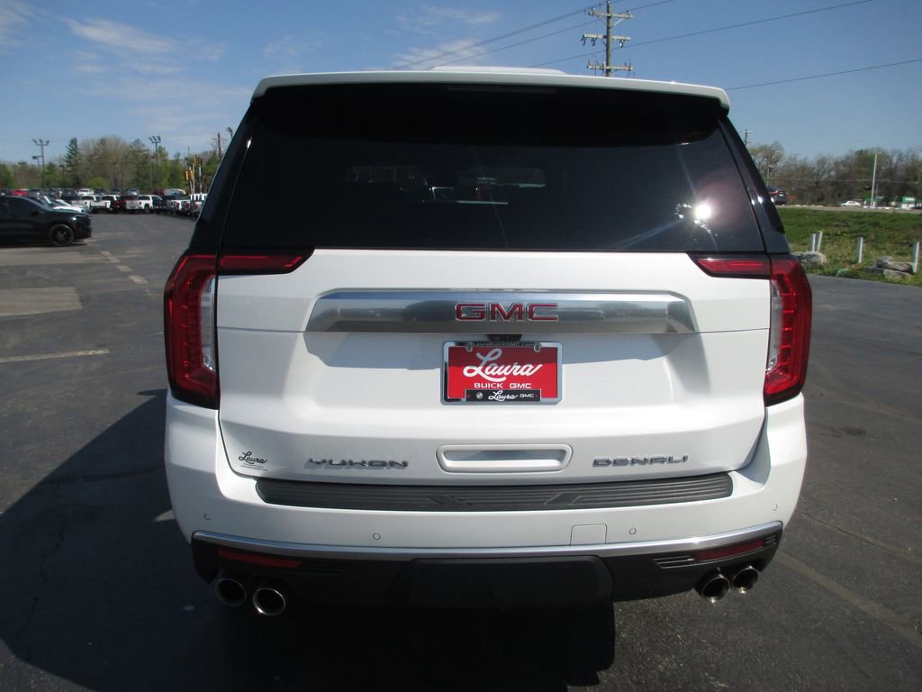 Used 2021 GMC Yukon Denali w/ Denali Premium Package image 7