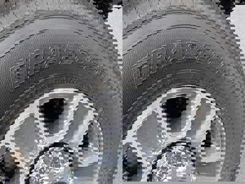 New 2026 Ford F250 Lariat image 18