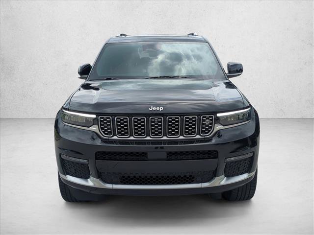 Used 2022 Jeep Grand Cherokee L Summit w/ Advanced Protech Group IV AWD/4WD image 2