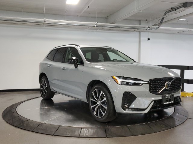 Used 2025 Volvo XC60 B5 Plus w/ Protection Package Premier AWD/4WD image 3