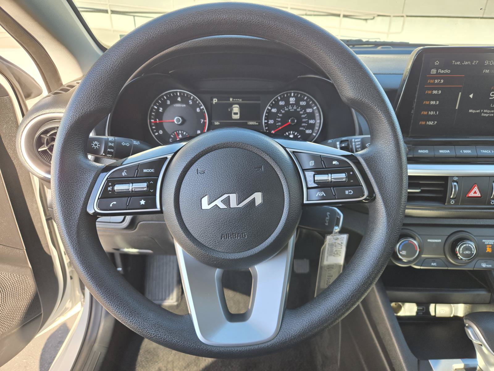 Used 2024 Kia Forte LXS w/ LXS Technology Package FWD image 14