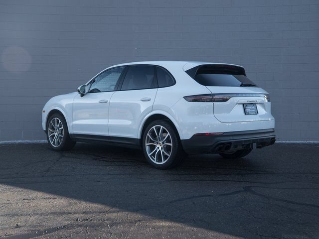 Used 2023 Porsche Cayenne S AWD/4WD image 3
