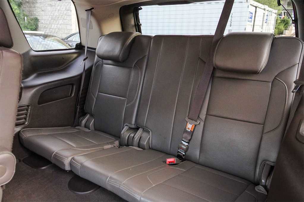 Used 2020 GMC Yukon Denali w/ Open Road Package image 16