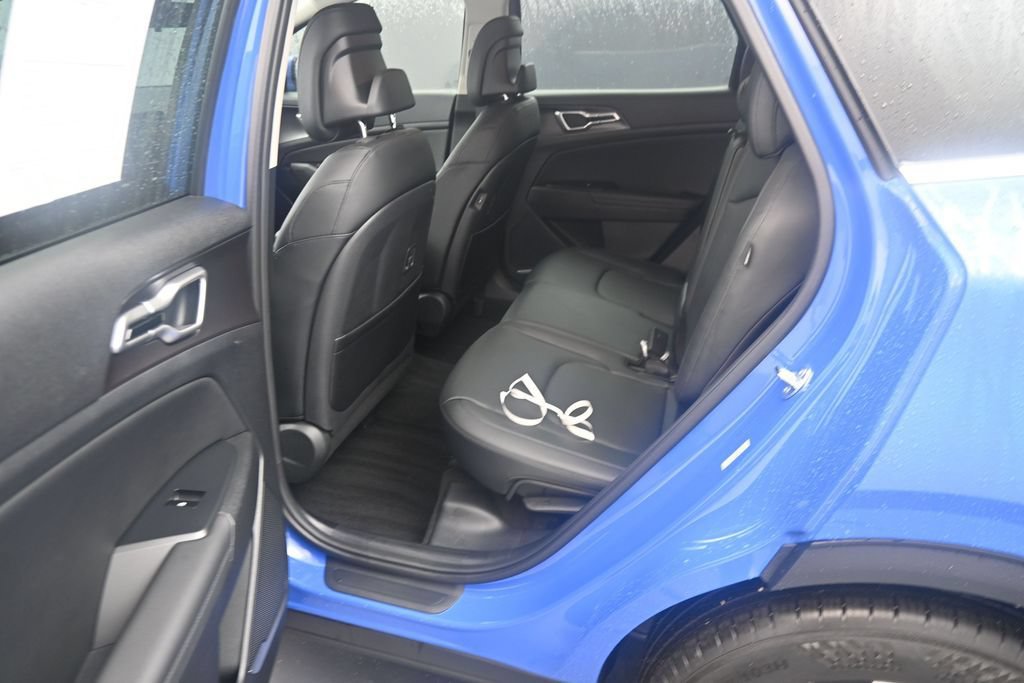 Used 2026 Kia Sportage EX FWD image 17