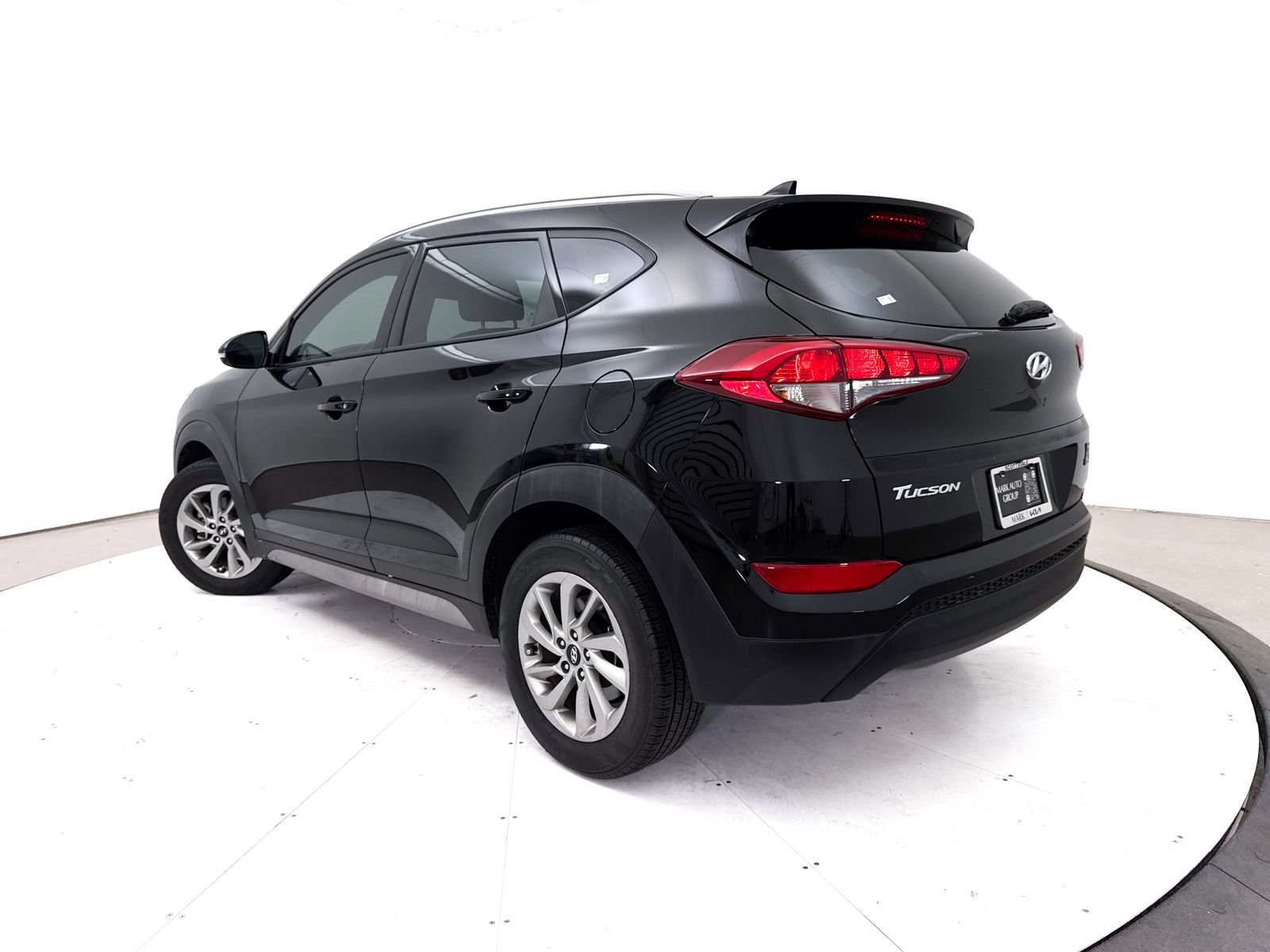 Used 2017 Hyundai Tucson SE Plus w/ Cargo Package FWD image 2