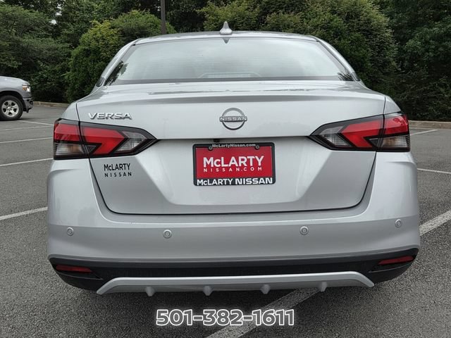 Used 2025 Nissan Versa SV FWD image 4