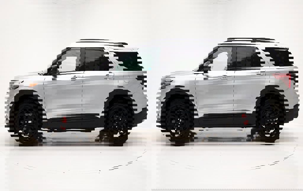 Used 2024 Ford Explorer ST w/ Technology Package image 5