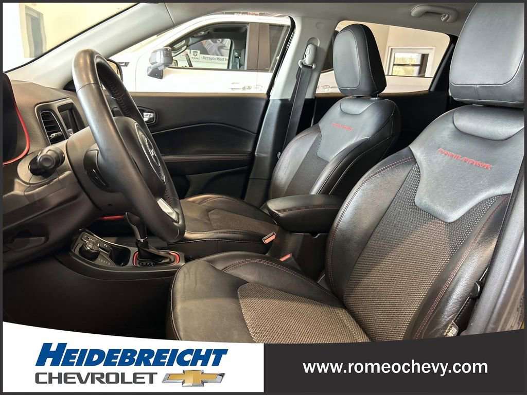 Used 2018 Jeep Compass Trailhawk w/ Navigation Group AWD/4WD image 11