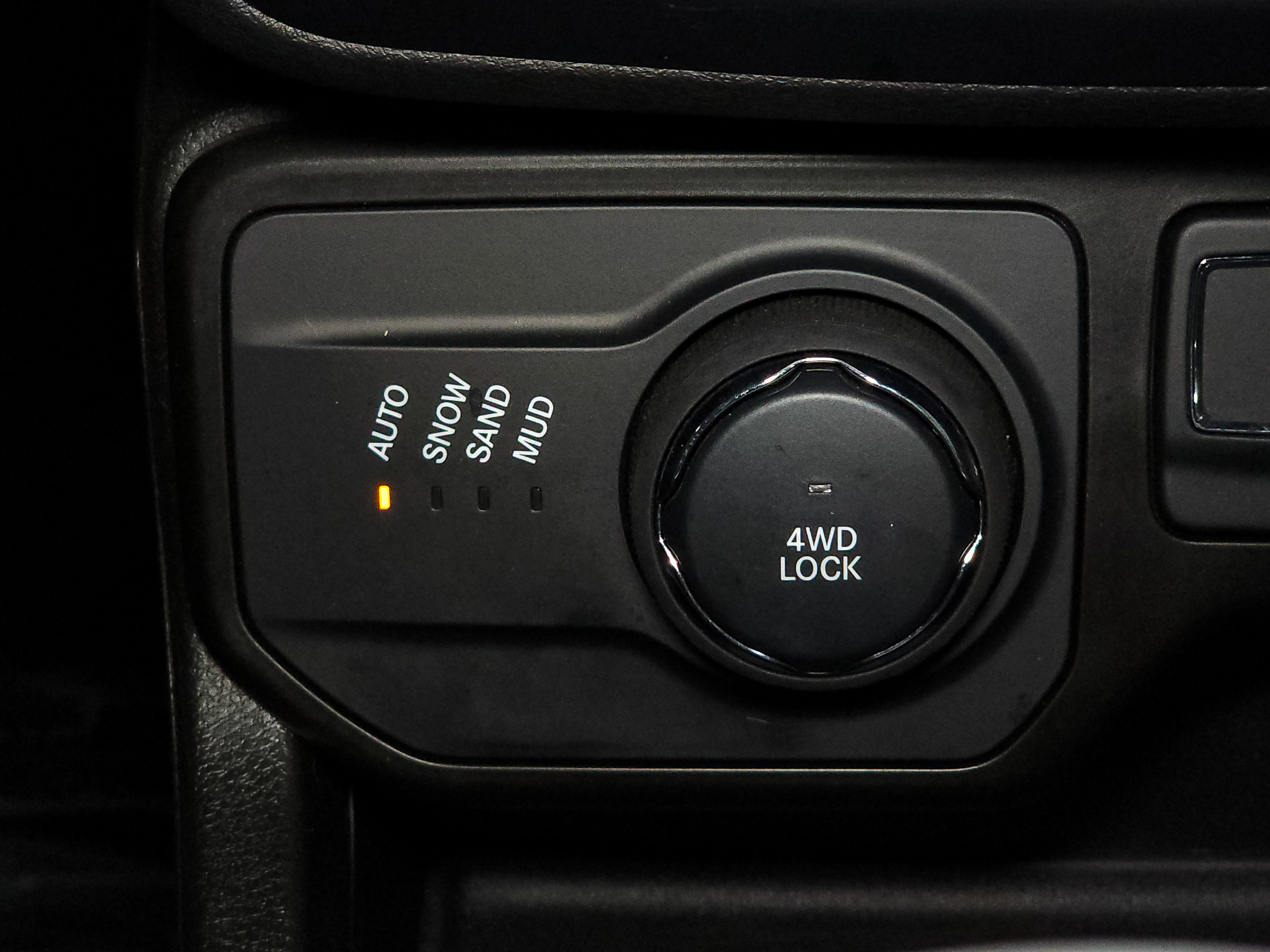 Used 2021 Jeep Renegade Limited image 34