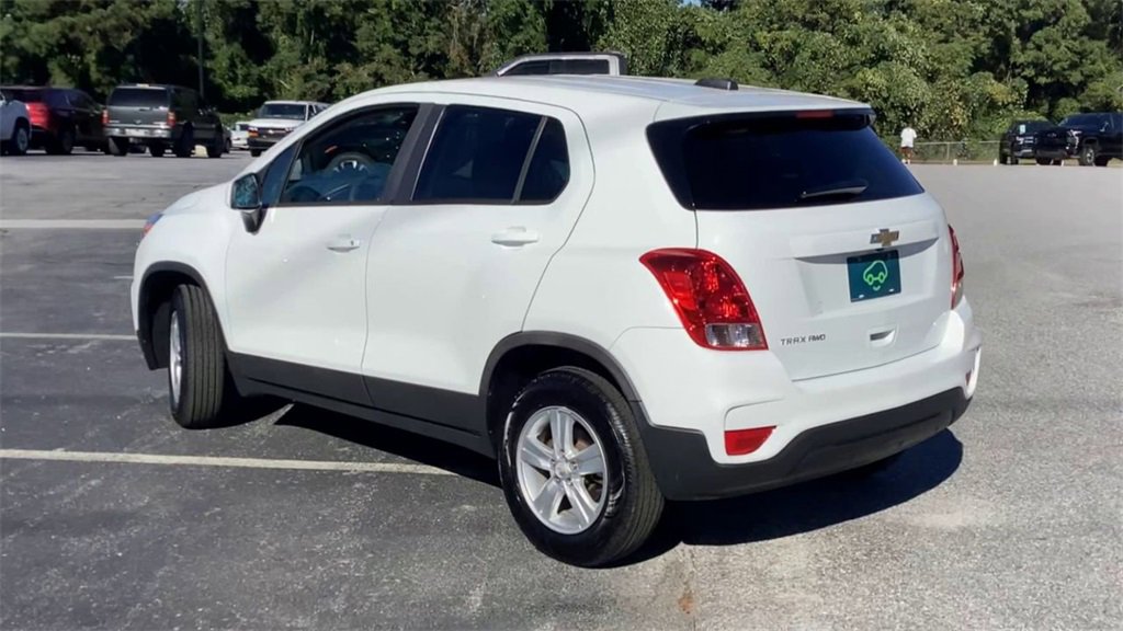 Certified 2022 Chevrolet Trax LS w/ Tint and Cruise Package image 6