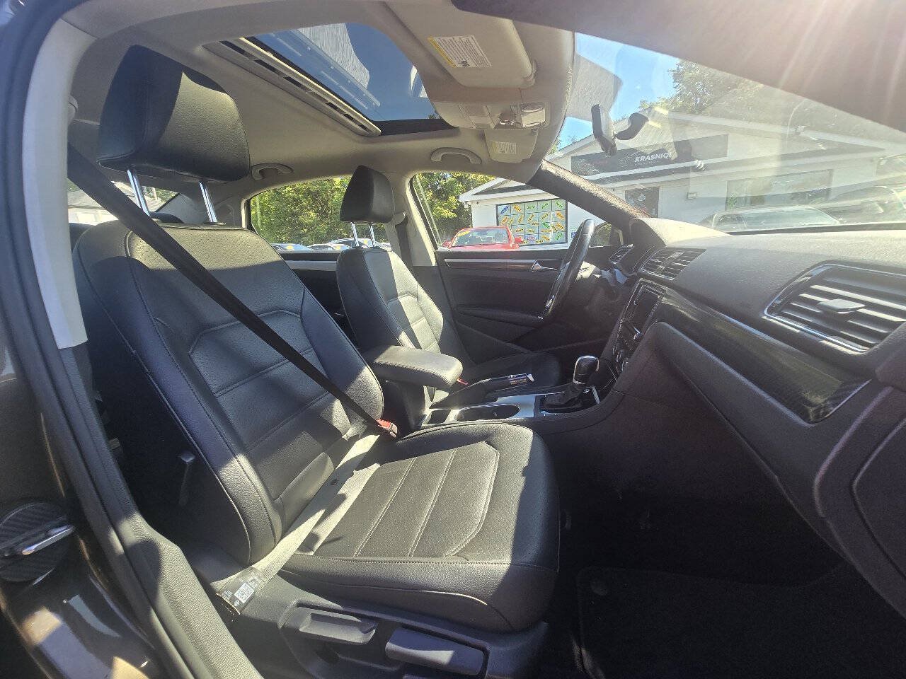 Used 2019 Volkswagen Passat 2.0T Wolfsburg FWD image 42