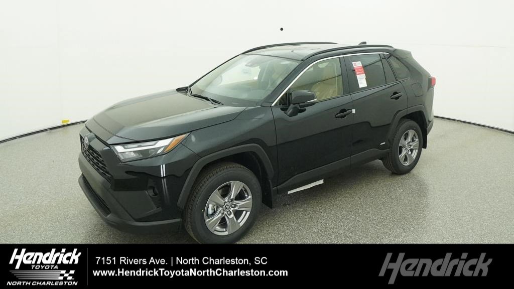 New 2025 Toyota RAV4 XLE