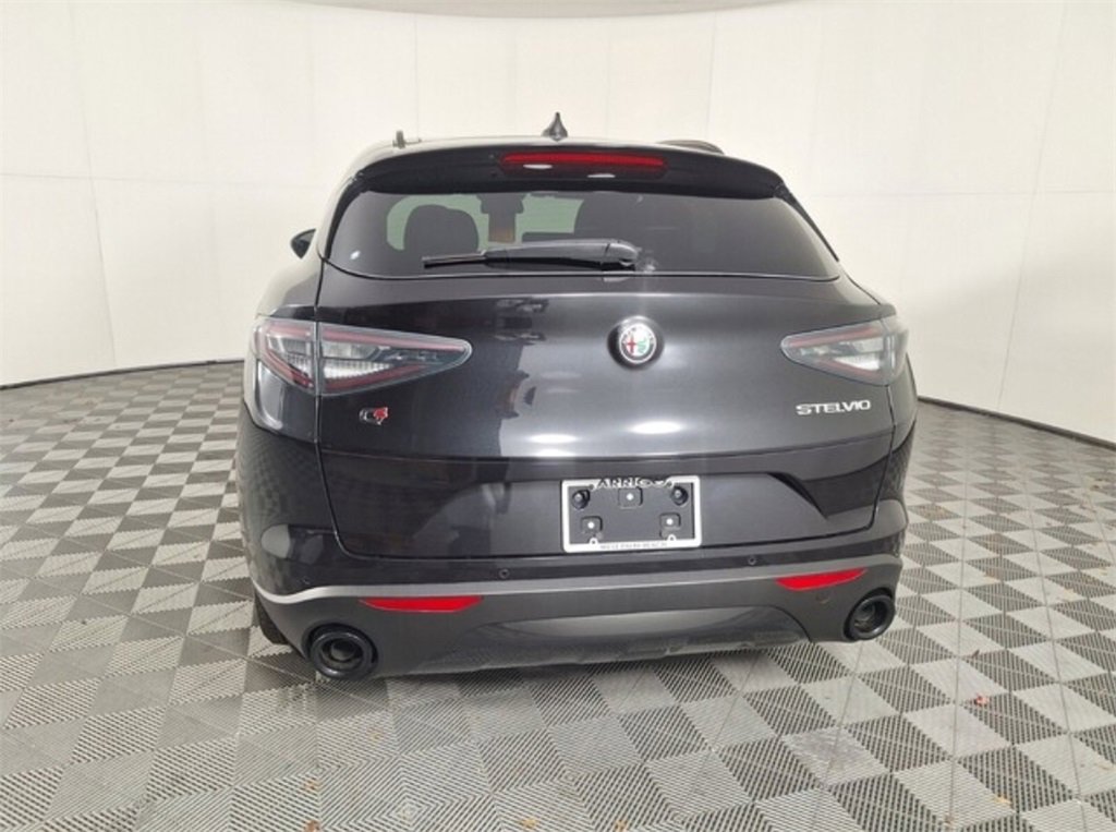 New 2025 Alfa Romeo Stelvio Sprint w/ Convenience Package image 10