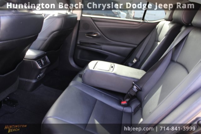 Used 2023 Lexus ES 350 w/ Premium Package image 39