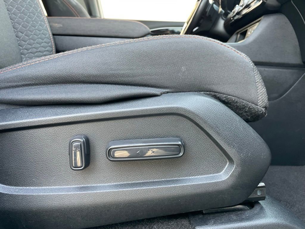 Certified 2025 Honda Pilot Sport image 30