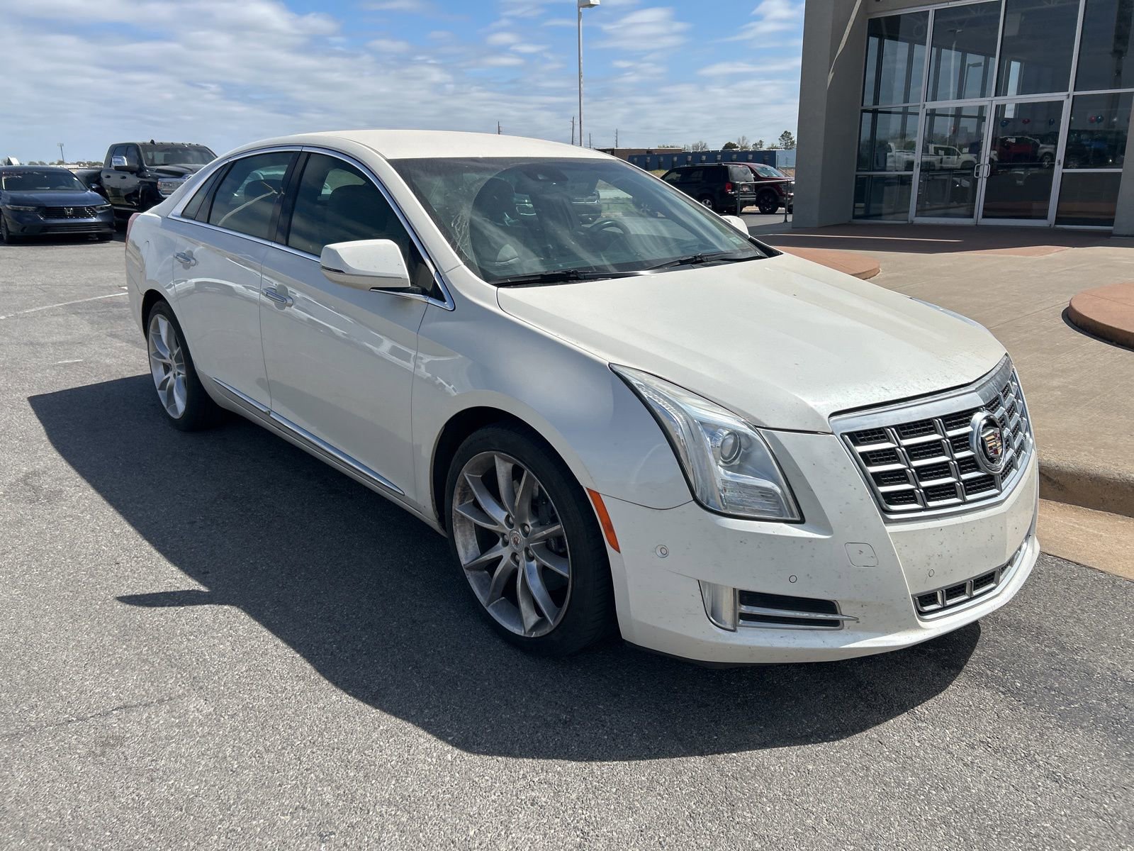Used 2015 Cadillac XTS Premium image 3