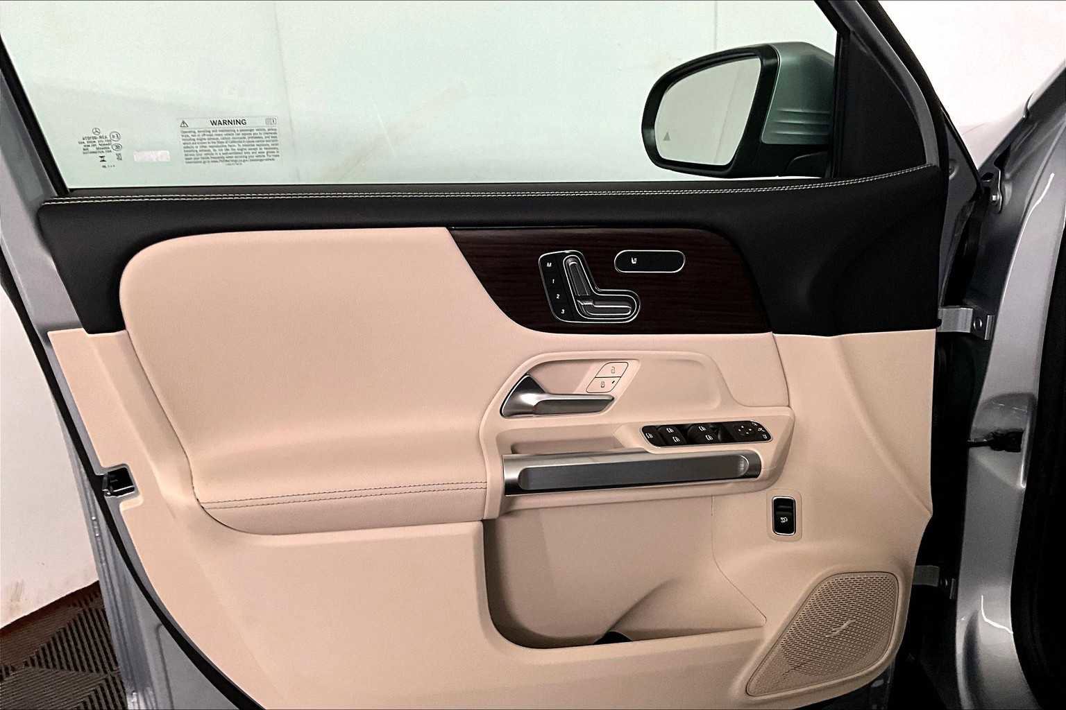 New 2026 Mercedes-Benz GLB 250 4MATIC image 12