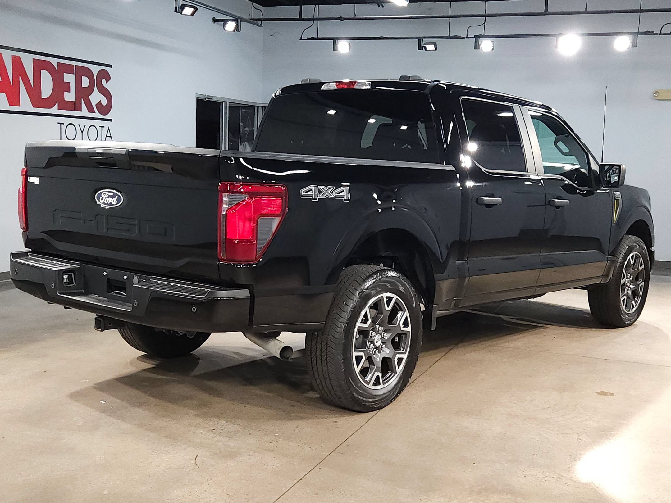 Used 2024 Ford F150 STX AWD/4WD image 7
