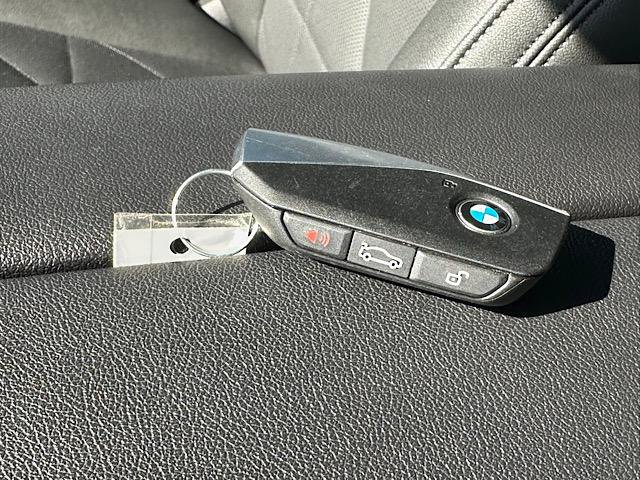 Used 2025 BMW iX xDrive50 AWD/4WD image 33