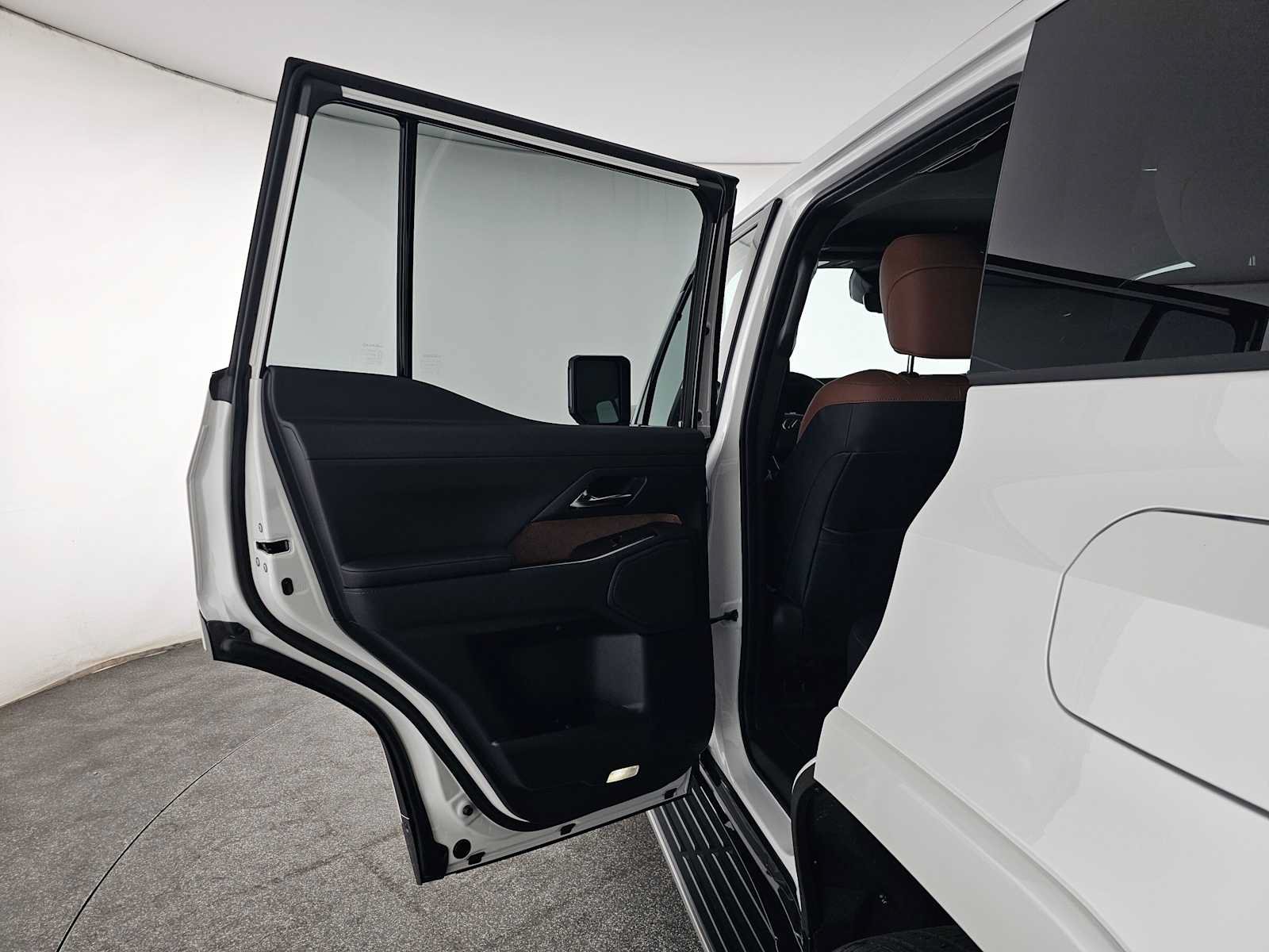 New 2026 Lexus GX 550 w/ Accessory Package (2T) AWD/4WD image 17