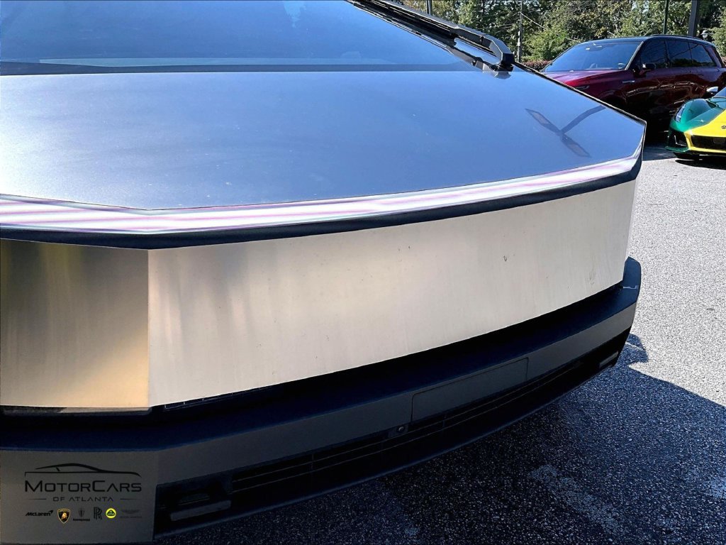 Used 2024 Tesla Cybertruck AWD Crew Cab image 28