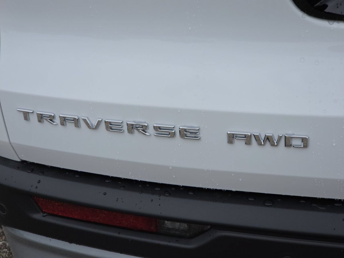 New 2027 Chevrolet Traverse LT AWD/4WD image 7