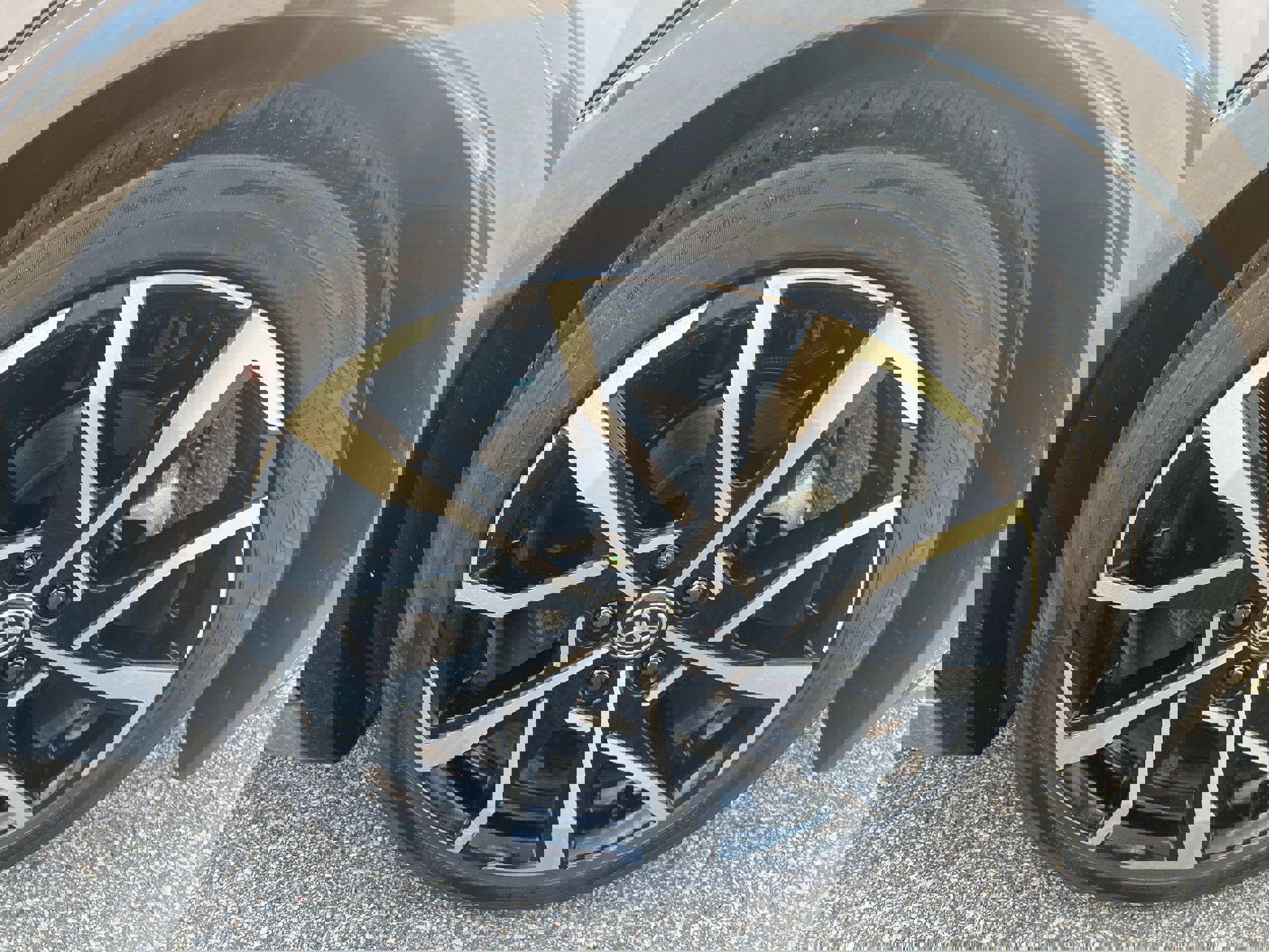 Used 2024 Toyota Prius Prime image 9