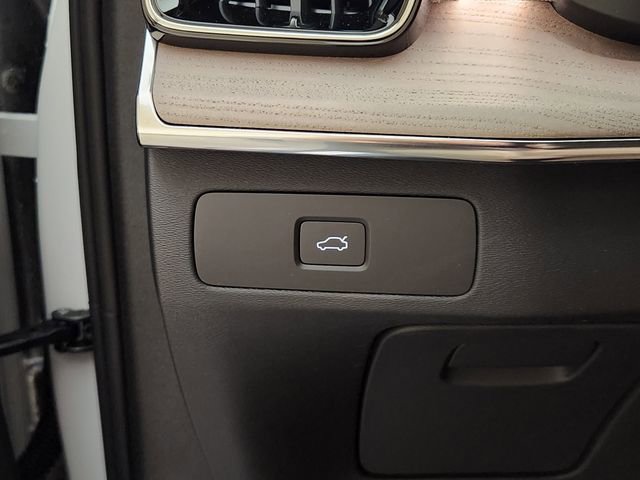New 2026 Volvo XC90 B6 Ultra w/ Lounge Package image 22