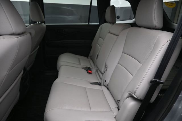 Used 2023 Honda Passport EX-L image 10