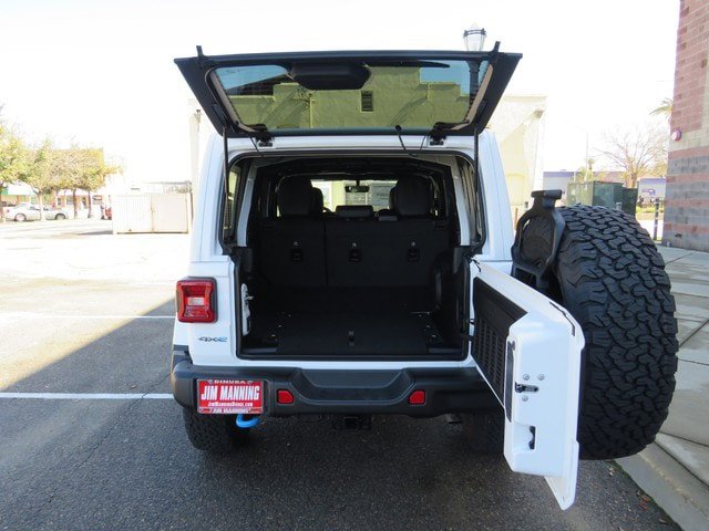 New 2023 Jeep Wrangler Unlimited Rubicon 4xe w/ Steel Bumper Group AWD/4WD image 39