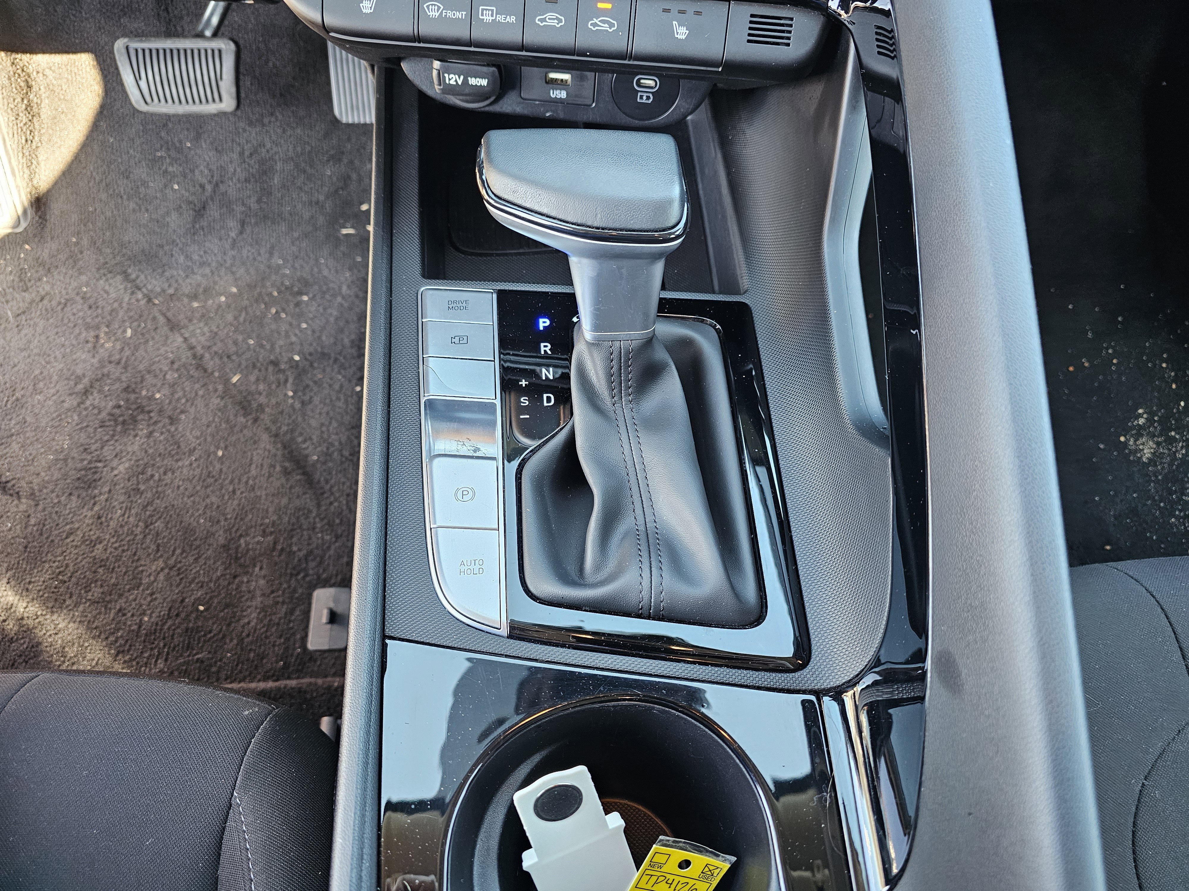 Used 2025 Hyundai Elantra SEL image 24