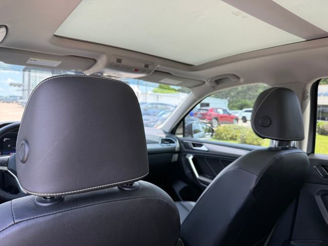 Used 2022 Volkswagen Tiguan SE AWD/4WD image 22