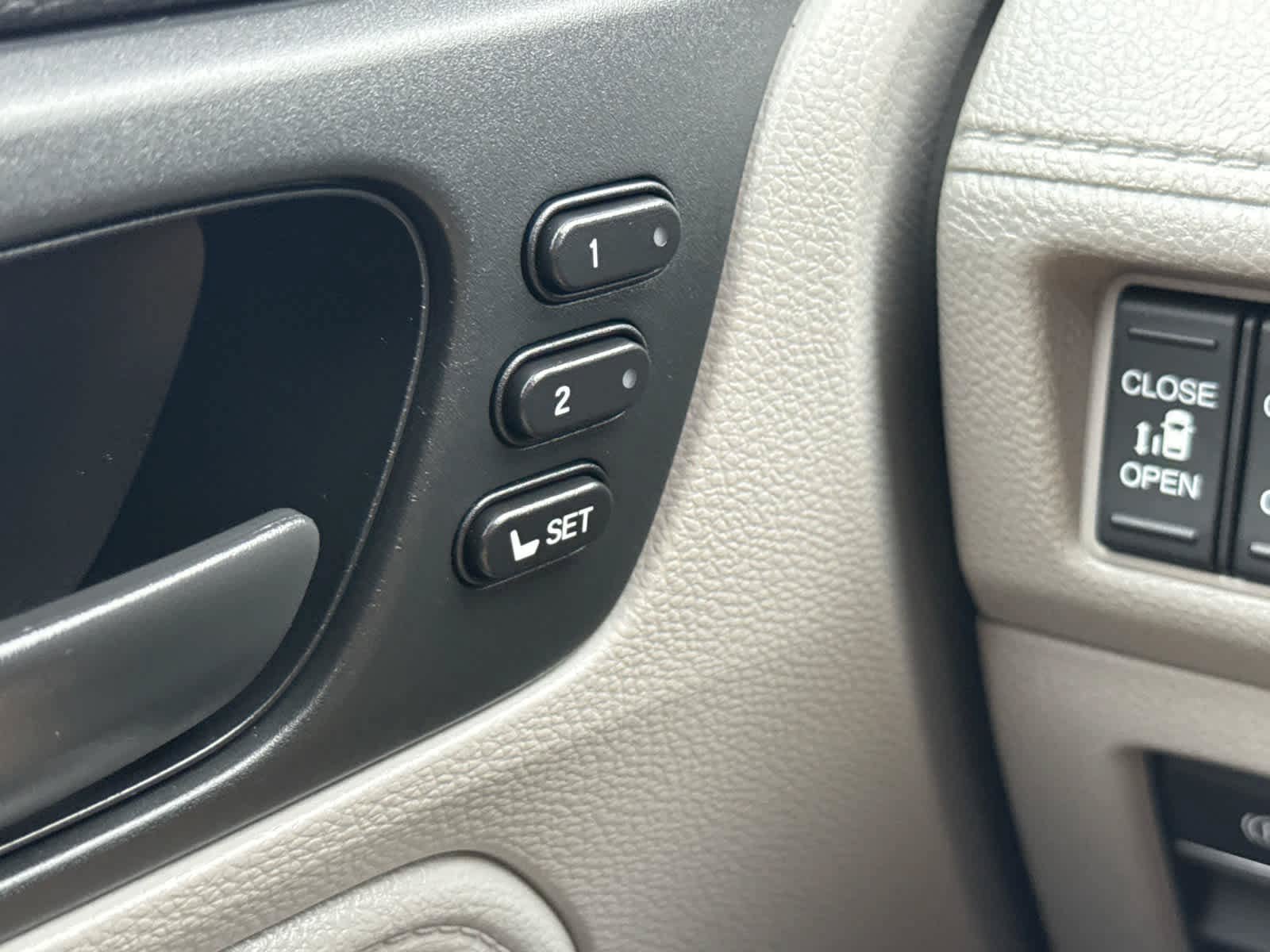 Used 2024 Honda Odyssey EX-L image 13