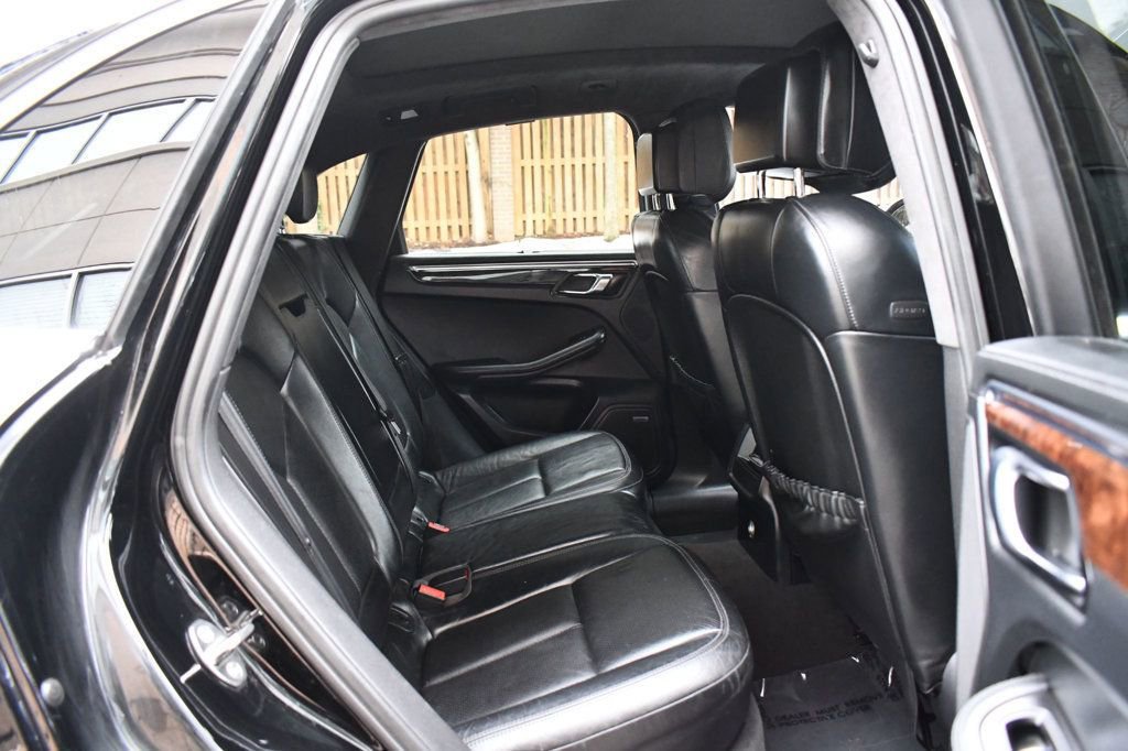 Used 2015 Porsche Macan Turbo image 26