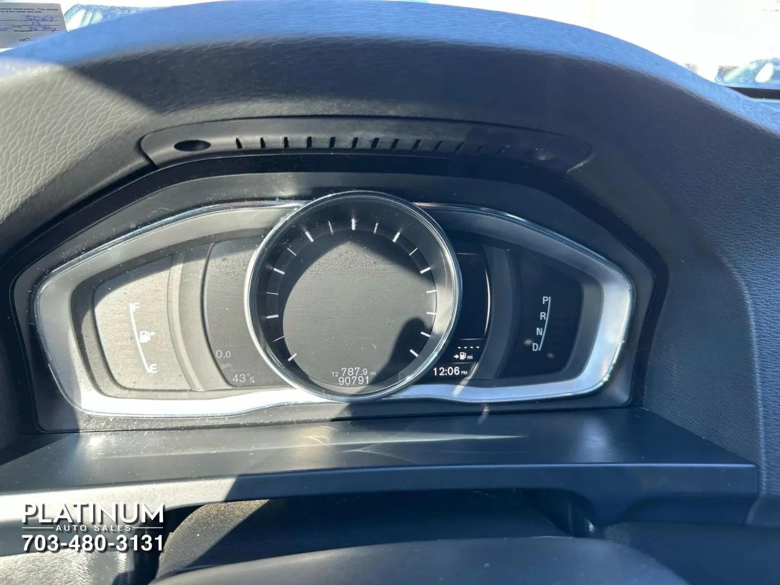 Used 2015 Volvo V60 T5 Premier image 9