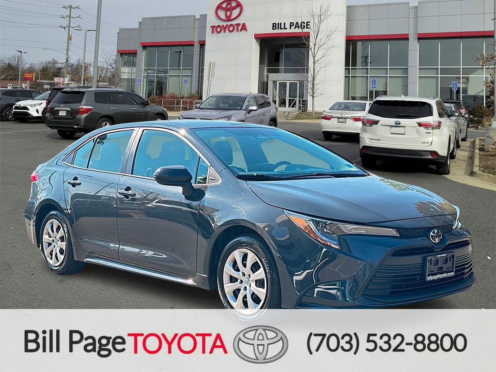 Used 2025 Toyota Corolla LE image 1