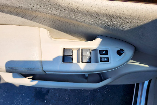 Used 2013 Nissan Quest SV w/ Value Cargo Pkg FWD image 18