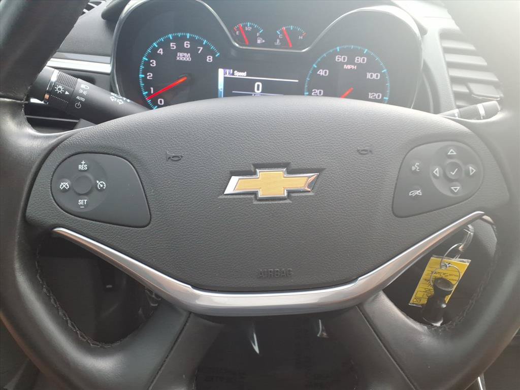 Used 2015 Chevrolet Impala LT FWD image 11