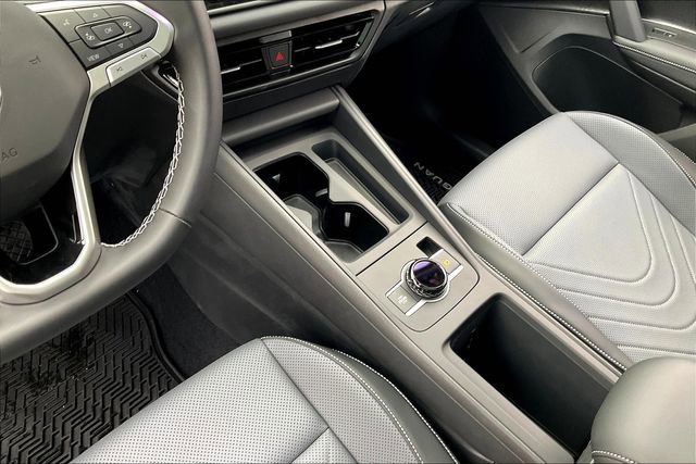 New 2025 Volkswagen Tiguan SE AWD/4WD image 10