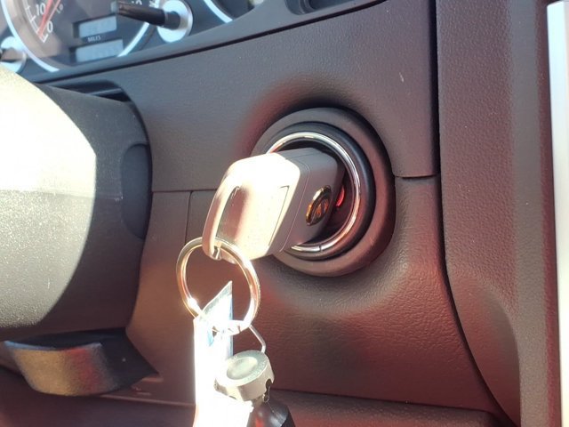Used 2006 Chrysler Crossfire Limited RWD image 14